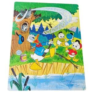 Walt Disney Donald Duck Whitman 100 Pc Puzzle Fishing Bees 1970s VTG 14"x18"